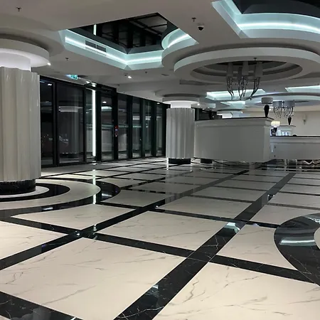 Hanza Tower - 22 Floor, Swimming Pool & דירה